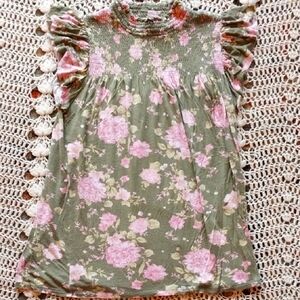 Full Cirle Trends Floral Ruffle Sleeve Top